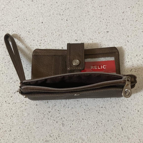 Relic Bronze wristlet/wallet - Picture 3 of 8